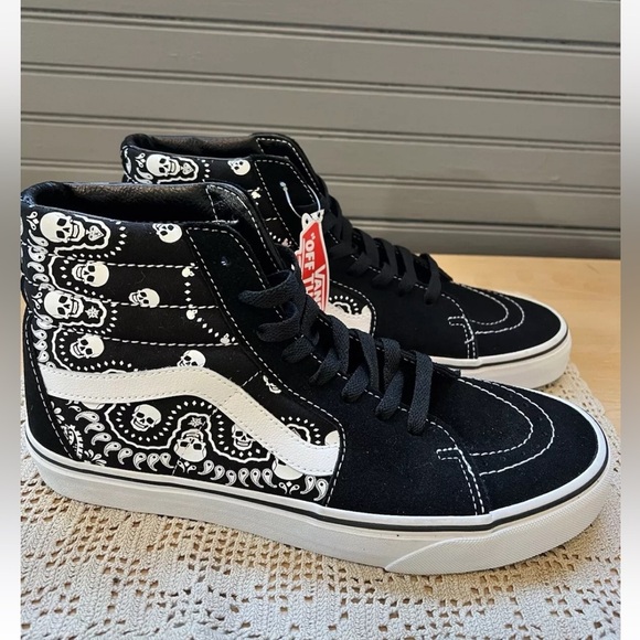 Vans Men’s Sk8- Hi Bandana Skulls Black New without a box - Picture 1 of 11